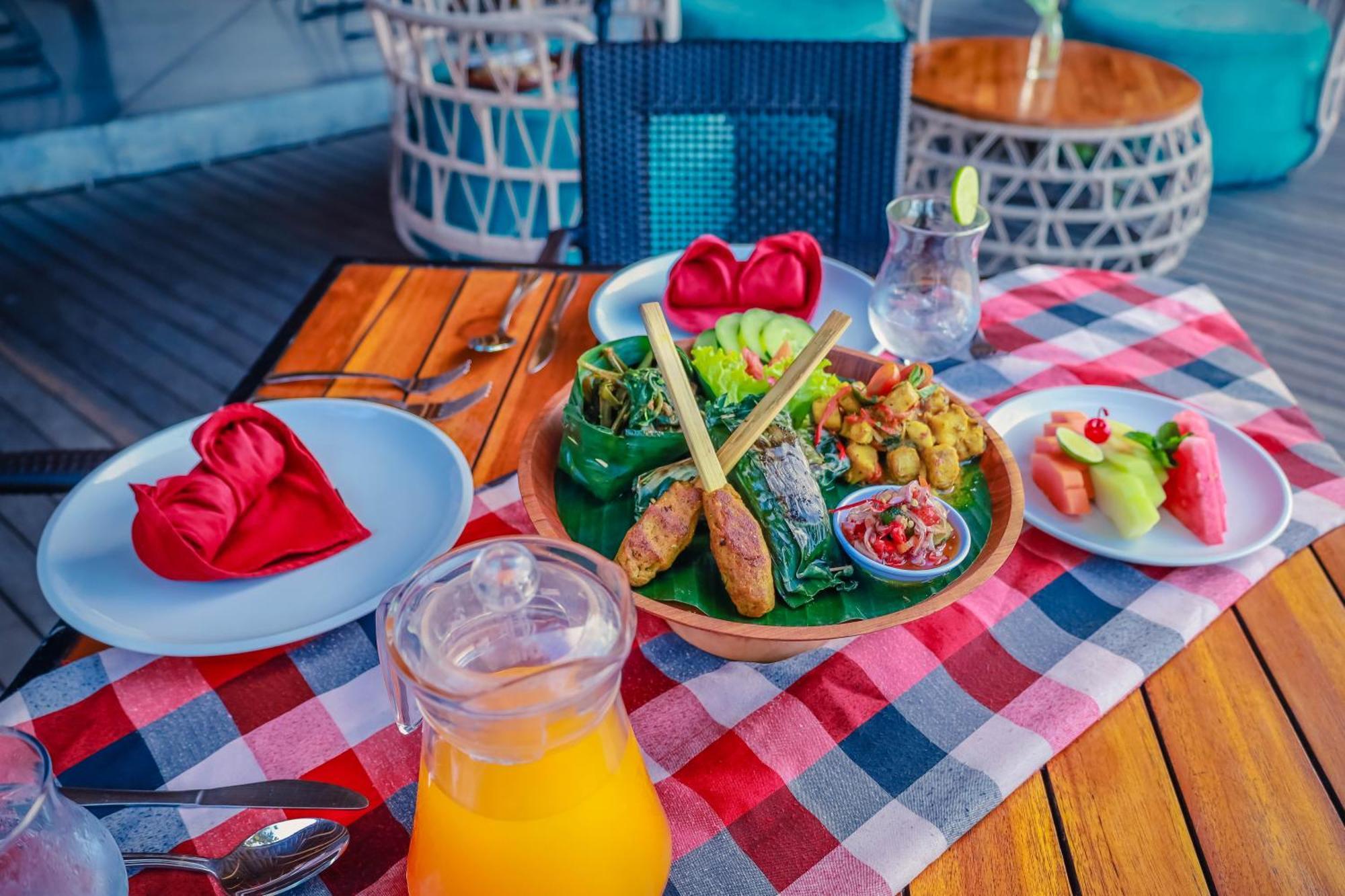 Tijili Hotel Benoa Nusa Dua  Esterno foto